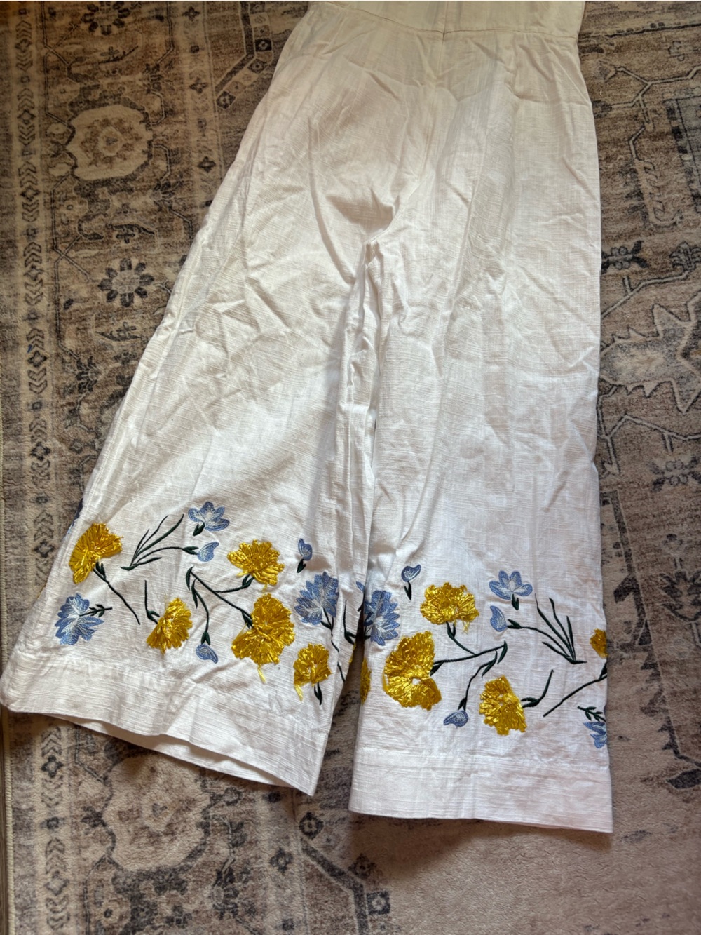 Club Monaco floral white jumpsuit size 2 cotton embroidered resortwear - Picture 8 of 11